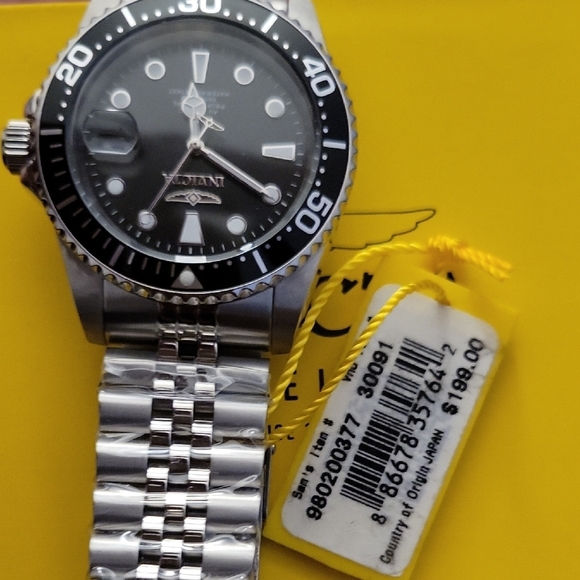 Invicta Silver Bracelet Watch in Yellow Box - Picture 4 of 4